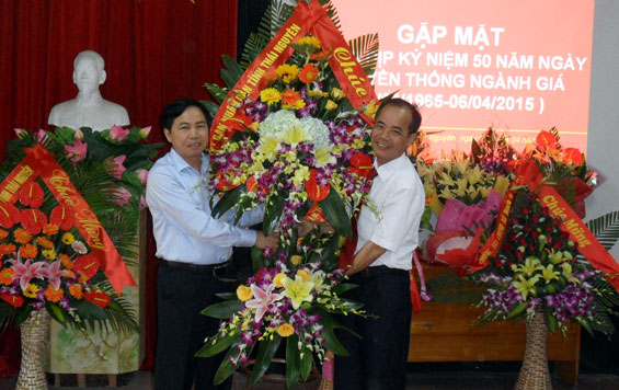 Gặp mặt 50 năm Ngày truyền thống ngành Giá 