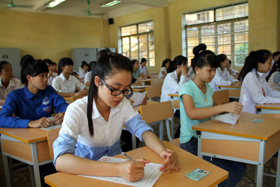Gần 30.000 thí sinh làm thủ tục và dự thi tại cụm thi Đại học Thái Nguyên 