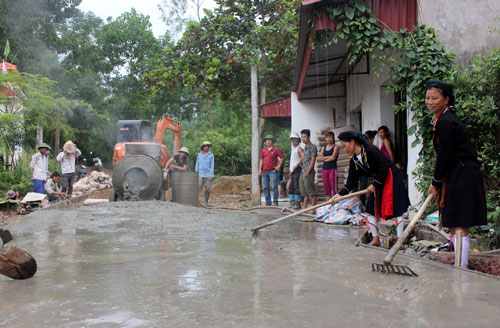 Gần 1,5 tỷ đồng làm đường giao thông nông thôn 