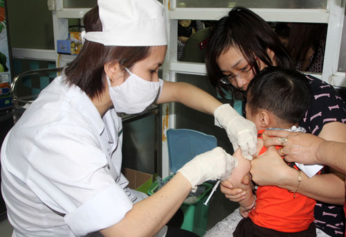 Gần 300 nghìn trẻ sẽ được tiêm vắc xin phòng sởi - rubella 
