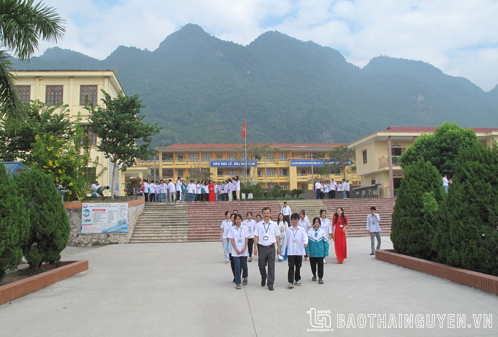 60 năm thành lập Trường THPT Võ Nhai: Nỗ lực vượt khó dạy tốt, học tốt