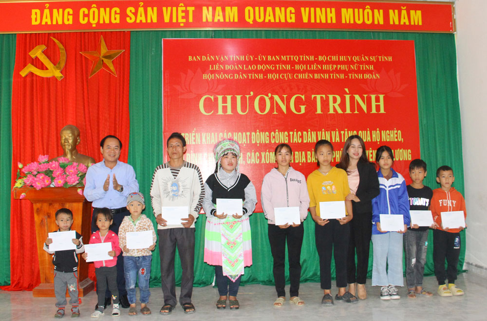 Thực hiện tốt công tác dân vận về dân tộc, tôn giáo
