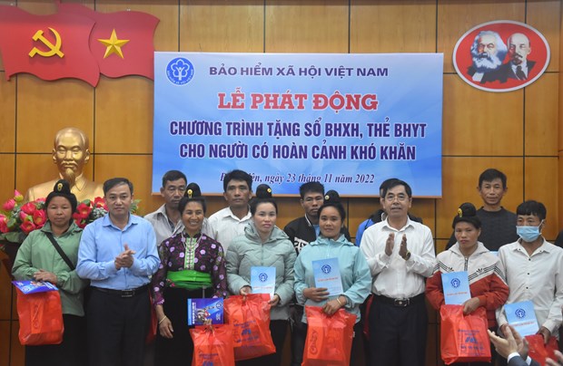 Huy động hơn 45,5 tỷ đồng tặng sổ bảo hiểm xã hội, thẻ bảo hiểm y tế