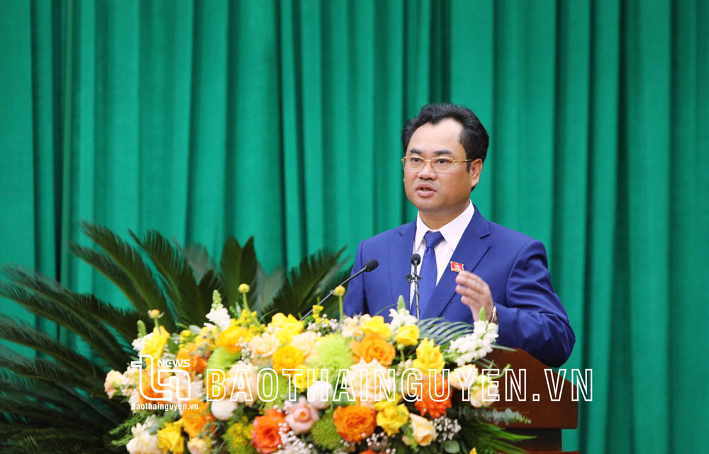 Phát huy tinh thần đoàn kết, quyết tâm hoàn thành vượt mức chỉ tiêu kinh tế - xã hội (*)