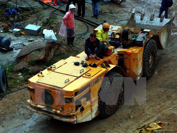 Huy động mọi lực lượng cứu nạn sự cố sập hầm thủy điện