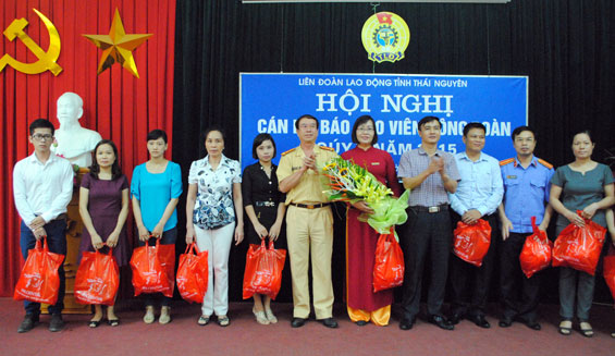 Đẩy mạnh các hoạt động chào mừng Đại hội Đảng bộ tỉnh lần thứ XIX