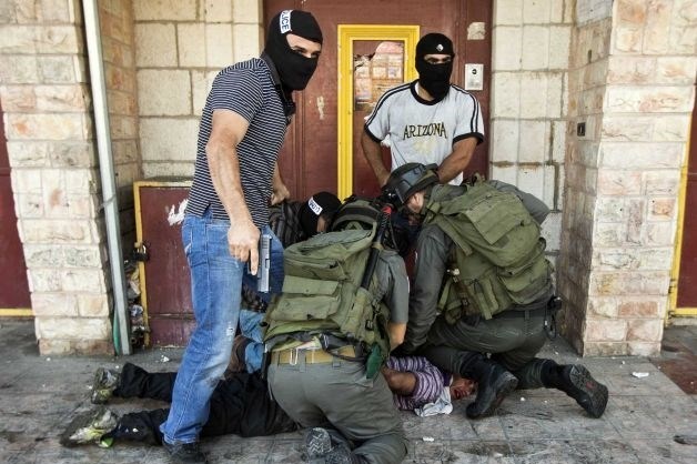 Israel bắt một nhóm trẻ vị thành niên Palestine ở Đông Jerusalem