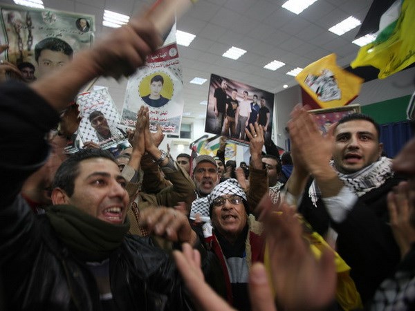 Israel phóng thích 26 tù nhân Palestine vào sáng 31/12