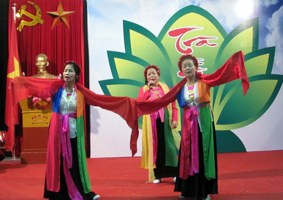Giao lưu nghệ thuật “Tinh trà - Tình thơ”