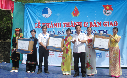 Khánh thành nhà bán trú cho học sinh trường Phổ thông Dân tộc bán trú THCS Vũ Chấn 