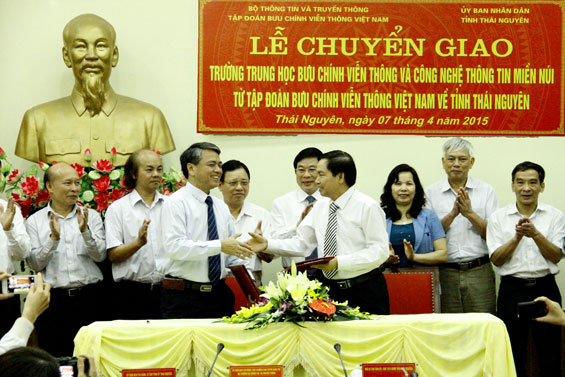 Ký kết chuyển giao Trường trung học Bưu chính, Viễn thông và Công nghệ thông tin miền núi 