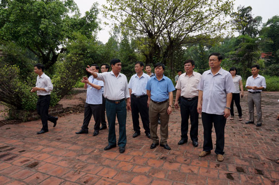  Kiểm tra tình hình phát triển ở các cụm công nghiệp.