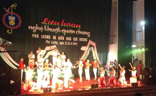 Liên hoan nghệ thuật quần chúng chào mừng Quốc khánh 2-9 