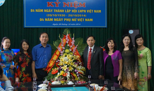 Lãnh đạo tỉnh thăm và chúc mừng Hội Liên hiệp Phụ nữ 