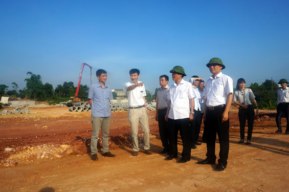 Lãnh đạo tỉnh thăm và làm việc tại Trường Trung cấp Luật Thái Nguyên 