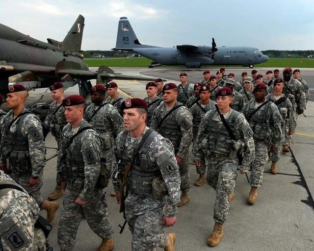 NATO cân nhắc triển khai quân đội lâu dài ở khu vực Đông Âu 