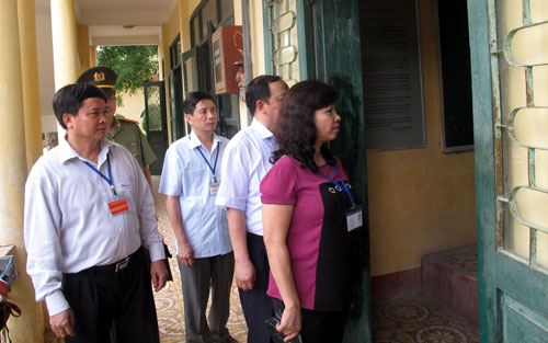 Ngày đầu kỳ thi tốt nghiệp THPT năm học 2013-2014: An toàn, nghiêm túc 