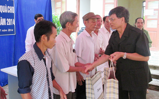 Nhân Ngày Vì nạn nhân CĐDC Việt Nam (10-8):  Rộng lòng nhân ái, chia sẻ nỗi đau da cam 