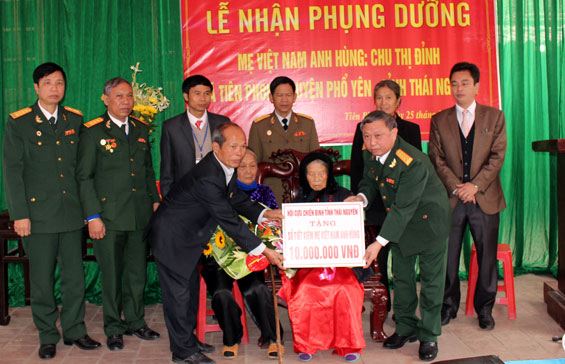 Nhận phụng dưỡng Mẹ Việt Nam Anh hùng Chu Thị Đỉnh 