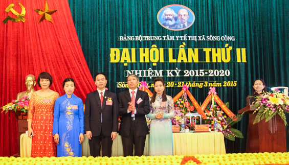 Nhiều giải pháp nhằm thực hiện tốt công tác xây dựng Đảng 