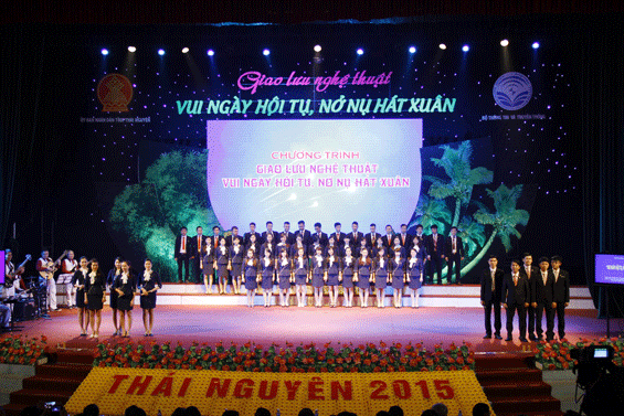 Ngày vui hội tụ, nở nụ hát xuân 
