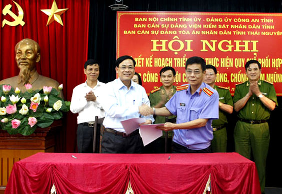 Phát huy vai trò trong công tác nội chính và phòng, chống tham nhũng