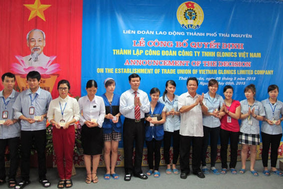 Nhân kỷ niệm 86 năm Ngày thành lập Công đoàn Việt Nam (28-7), biểu dương điển hình trong phong trào “Giỏi việc nước, đảm việc nhà” Ở đâu có công nhân lao động, ở đó có tổ chức Công đoàn
