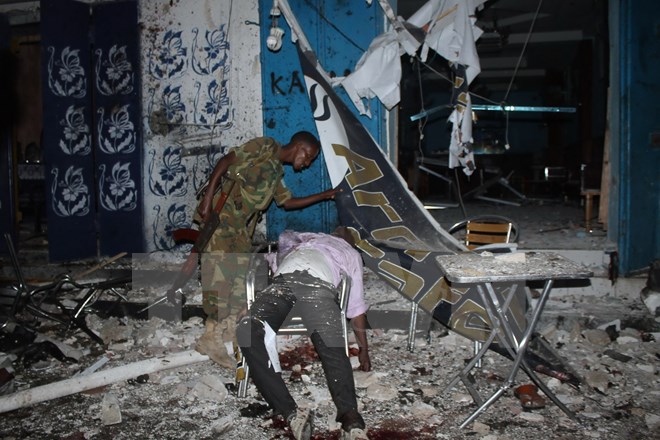 Phiến quân al-Shabaab nã đạn pháo vào Dinh tổng thống Somalia
