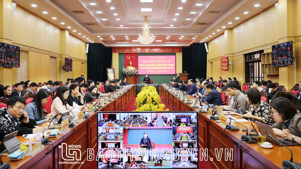 Tăng cường công tác xây dựng Đảng trong các doanh nghiệp