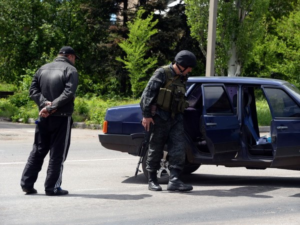 Quân đội Ukraine bắn pháo gây thương vong ở Slavyansk