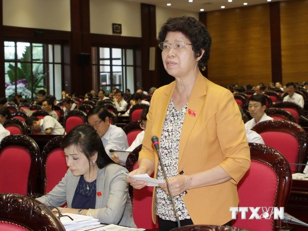 Quốc hội nhất trí cao thông qua Luật nhập, xuất cảnh