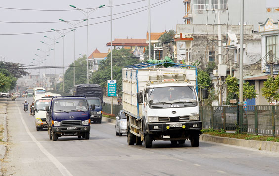 Siết chặt quản lý vận tải và kiểm soát tải trọng phương tiện 