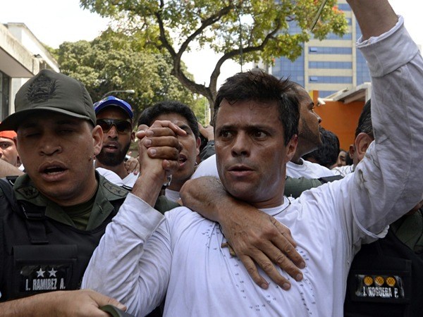 Tê liệt giao thông tại Caracas sau vụ thủ lĩnh đối lập bị bắt 