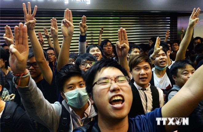 Trung Quốc cảnh báo Anh không nên can thiệp vào tình hình Hong Kong 