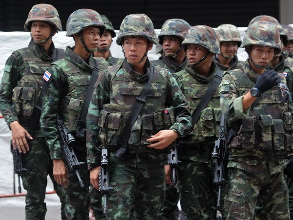 Thái Lan triển khai binh lính ngăn chặn biểu tình ở Bangkok