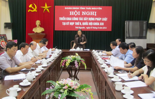 Triển khai công tác xây dựng pháp luật tại kỳ họp thứ 8 