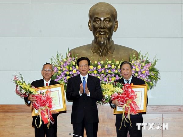 Trao Huân chương Hồ Chí Minh tặng hai nguyên Phó Thủ tướng
