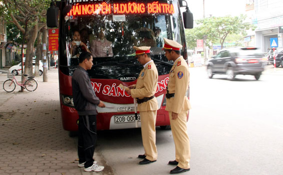 Tăng cường đảm bảo an toàn giao thông dịp cuối năm 