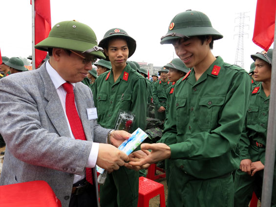 Tưng bừng Ngày hội tòng quân 