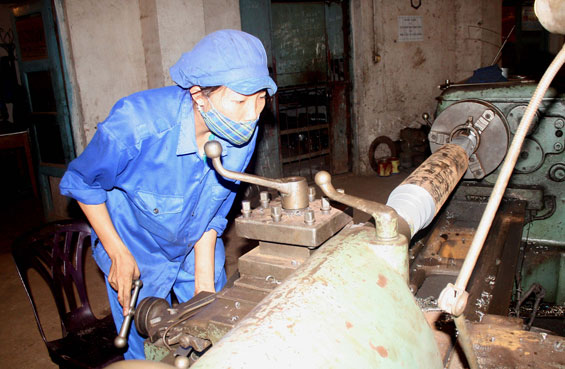 Tập trung giải quyết khó khăn, ổn định sản xuất 