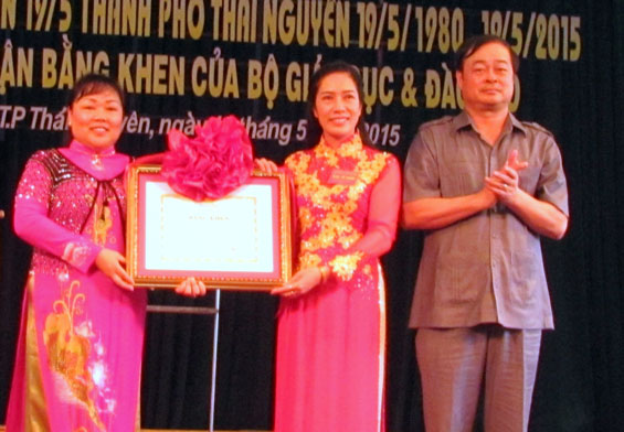Trường Mầm non 19-5 kỷ niệm 35 năm ngày thành lập 