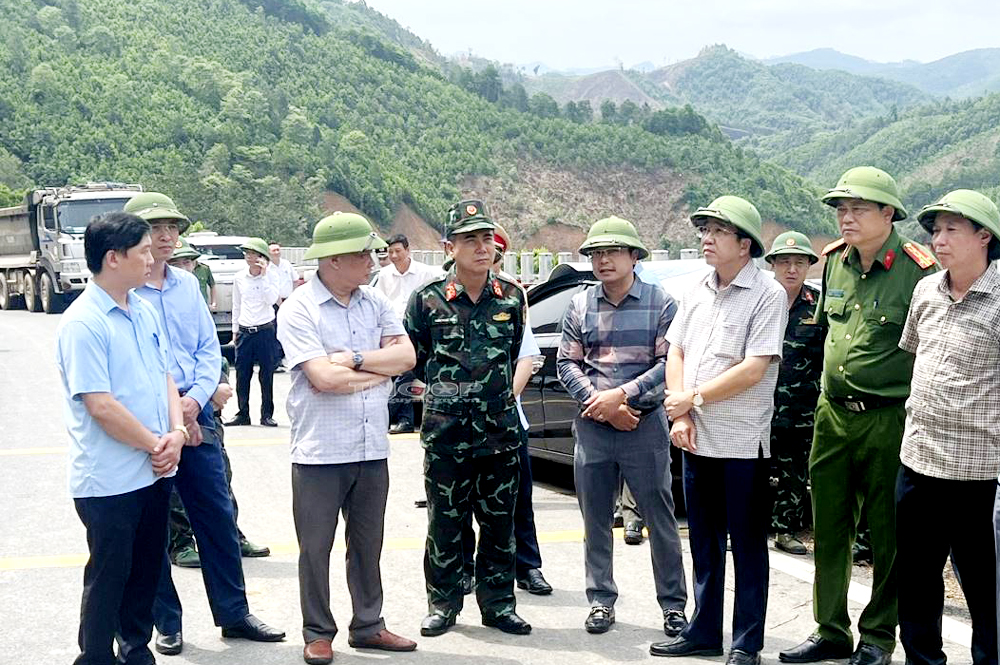 Khẩn trương xử lý tình trạng sạt lở tại đèo So, Định Hóa