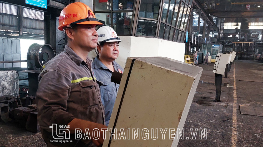 Nhà máy Cán thép Thái Nguyên: Vượt khó để ổn định sản xuất