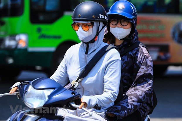 Bắc Bộ tiếp tục nắng nóng gay gắt ở nhiều nơi, có nơi trên 38 độ C
