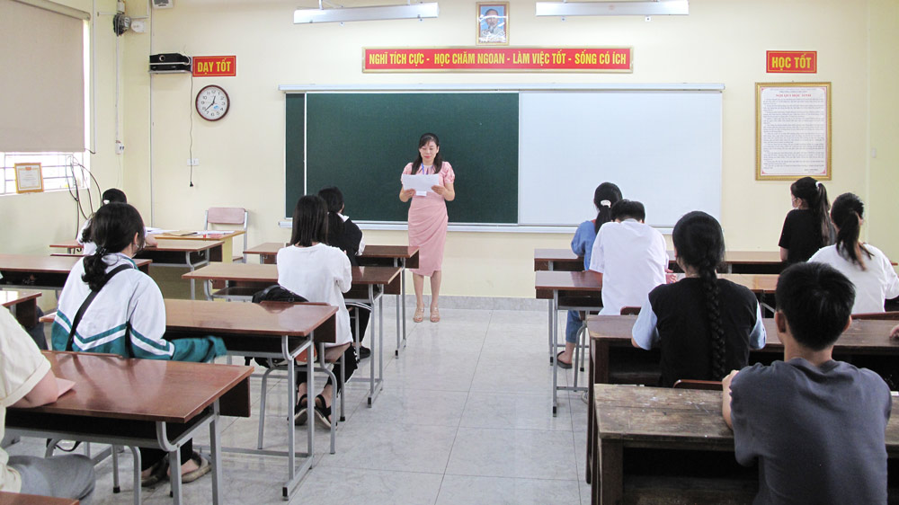 Gần 16 nghìn thí sinh thi tuyển vào lớp 10