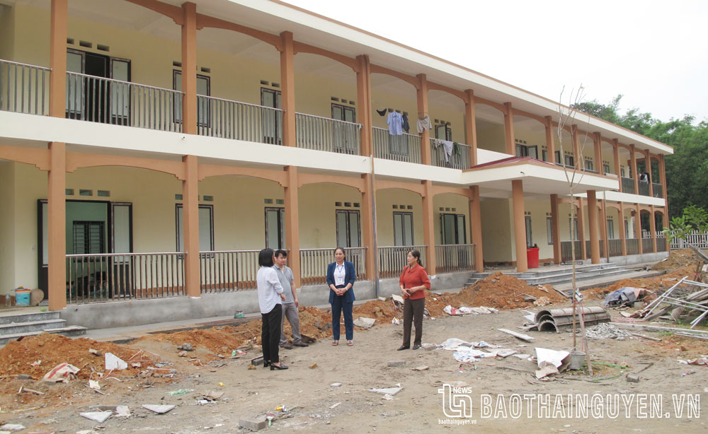 Đầu tư cho giáo dục vùng khó