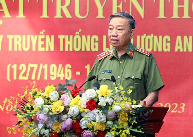 Xây dựng lực lượng An ninh Nhân dân xứng đáng là 