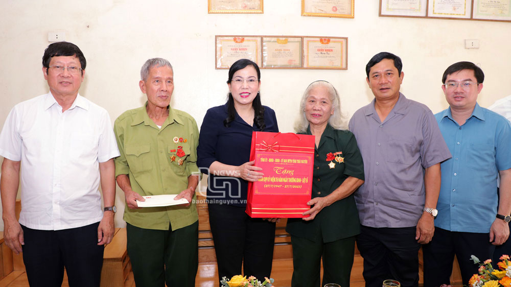 Sáng mãi đạo lý “Uống nước nhớ nguồn”