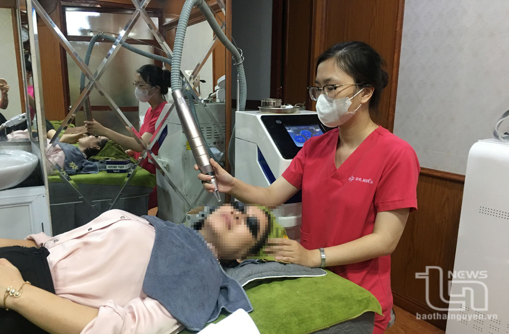 “Nóng” tình trạng các cơ sở làm đẹp hoạt động trái luật, kỳ I: Ngang nhiên thực hiện các dịch vụ xâm lấn