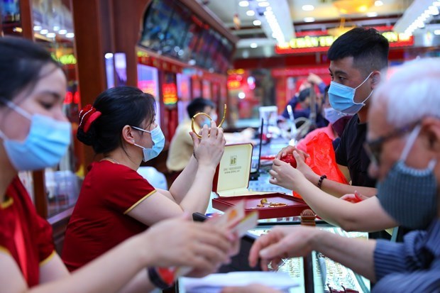 Giá vàng SJC đảo chiều, tăng mạnh lên gần 69 triệu đồng mỗi lượng